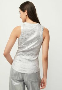 Next SPARKLE  - Toppi - white