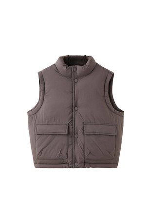 Veste sans manches matelassée marron avec col montant, boutons-pression à l'avant et deux grandes poches à rabat.