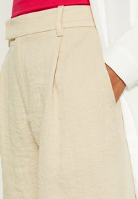 Lindex MARIA - Shorts - beige
