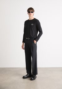 Tommy Hilfiger STACK TEE - Maglietta a manica lunga - black