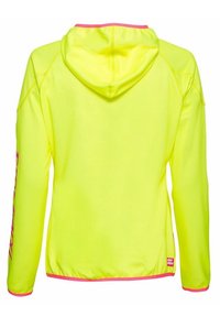 Neon žlutá mikina s kapucí a růžovými akcenty. Má dlouhé rukávy a kapuci se šňůrkou. Hladká textura s elastickými manžetami a lemem.