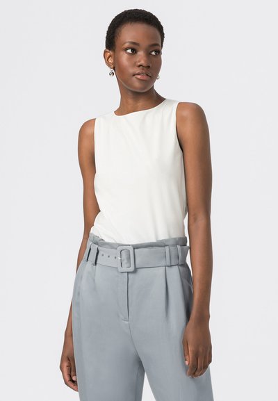 zehensandalen hallhuber