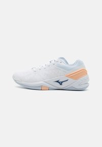 Mizuno - WAVE STEALTH NEO - Håndballsko - white/halogenblue/peachparfait Miniatyrbilde 1