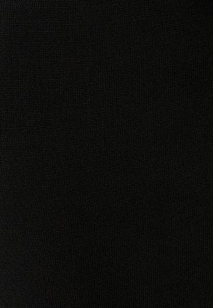 Schwarzer Stoff mit glatter Textur und feinem Rippmuster. Das Material wirkt dehnbar und leicht, ideal für verschiedene Bekleidungsanwendungen.