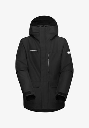 Casaco impermeável preto com gola alta, bolso peitoral com fecho, e bolsos laterais. Punhos forrados a fleece para maior aquecimento.