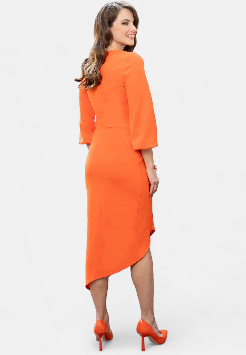 strapless open back dress Demetria Sleeveless Ruched Front Midi Dress - Gold Leaf Metallic Gold  Texture Crushed Dress main image 1