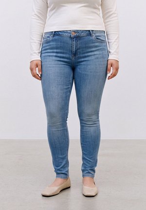 Vero Moda Curve, Skinny fit VMCFLASH Mid rise - Дънки тип клин - medium blue denim