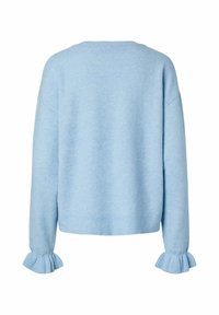 Pull bleu clair à manches longues avec ourlet côtelé et poignets à volants, montré de dos sur fond blanc.