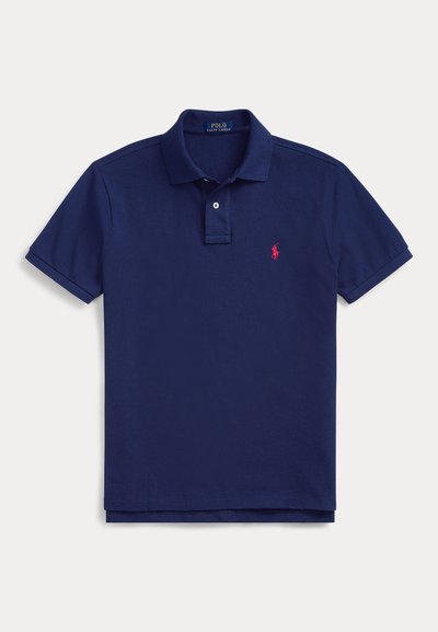 Polo bleu marine Ralph Lauren à manches courtes avec col, deux boutons et petit logo rouge brodé sur la poitrine gauche.