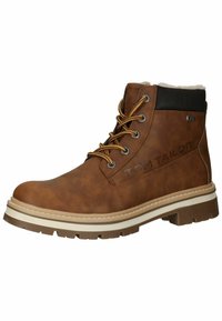 Bota de cuero marrón hasta el tobillo con puntera redonda, diseño con cordones, forro suave y suela texturizada. Presenta logo en relieve y acentos contrastantes.