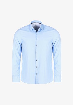 Helles Blau langärmliges Hemd mit strukturiertem Kragen, das ein dezentes Texturmuster und schwarze Knöpfe entlang der Vorderseite aufweist.