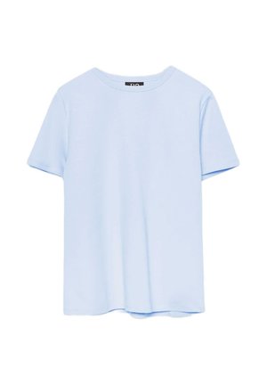 T-shirt à manches courtes bleu clair avec col rond, au design simple et épuré, présenté sur un fond blanc.