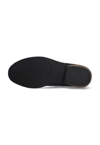 Sole di scarpa in gomma nera con un motivo a diamante testurizzato e un leggero tacco. Design robusto con bordo liscio e senza branding visibile.
