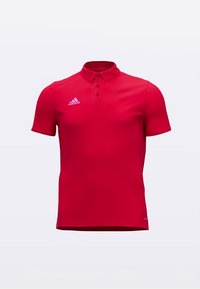 Rotes Polohemd aus glattem, feuchtigkeitsableitendem Stoff. Verfügt über einen Kragen, drei Knöpfe und ein weißes Adidas-Logo auf der linken Brust.