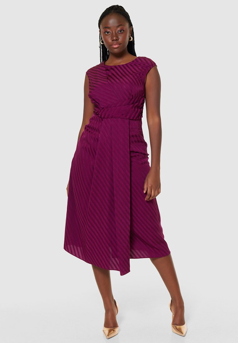 Closet Jurk (rood)paars Closet Jurk (rood)paars