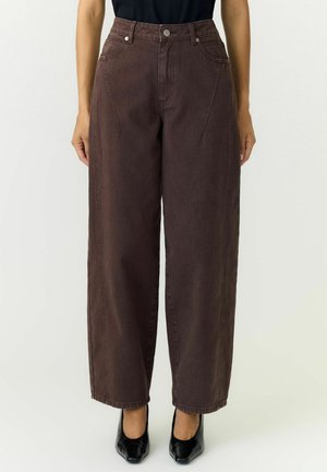 YAS, HIGH WAISTED JEANS YASSKY AIKO BARREL - Pernera ancha - seal brown