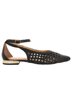 Czarne woskowane baleriny z paskiem na kostce, szpiczastym noskiem i niskim obcasem z złotym akcentem. Posiadają wycięty wzór i gładkie wykończenie wnętrza.