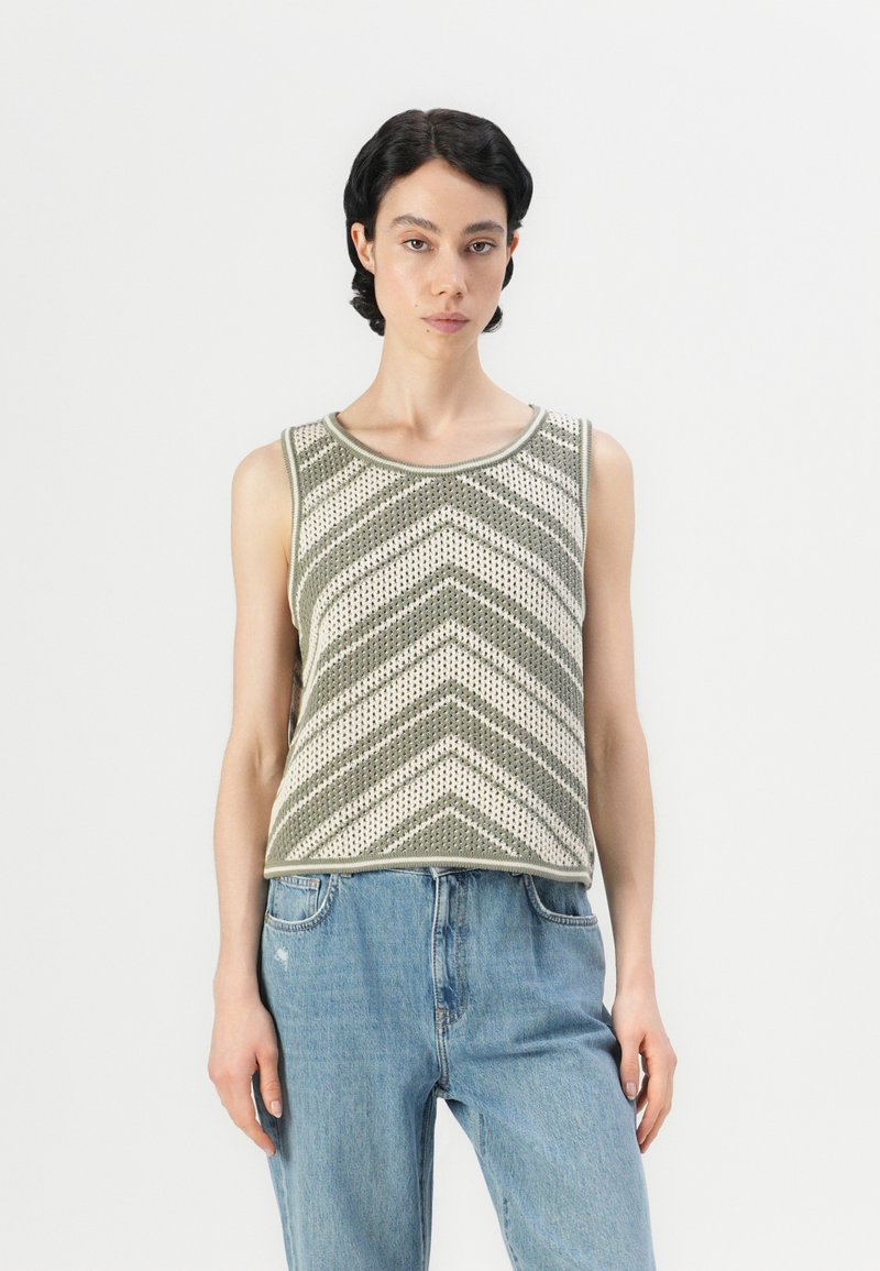 RIANI Trui oranje RIANI Trui oranje