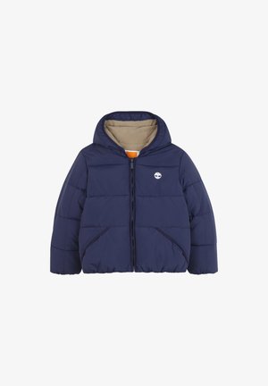 Dunkelblaue Steppjacke mit Kapuze, Reißverschluss und beigem Fleecefutter. Verfügt über gepolsterte Abschnitte und Seitentaschen. Timberland-Logo auf der Brust.