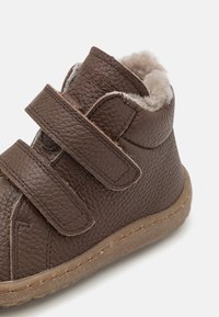 Froddo BAREFOOT WINTER UNISEX - Chaussures premiers pas - brown