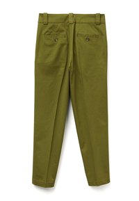 Pantaloni in cotone verde con design a gamba dritta, dotati di due tasche posteriori e chiusure a bottone. Vita piatta con passanti per cintura.