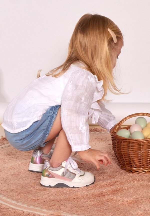 FENNA FORCE - Sneaker low - wit roze multicolor