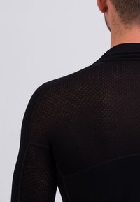 CASH-MERE Podkoszulki