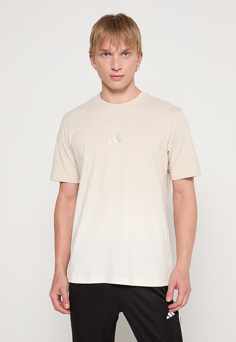 adidas performance T-shirt basic beige