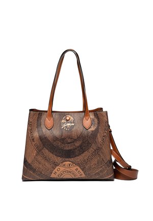 Bruine tote bag met donkere cirkelpatronen, leren handvatten, een drukknoopsluiting en een afneembare schouderriem, met merktext op de voorkant.