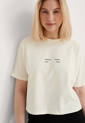 T-shirt z nadrukiem - off white