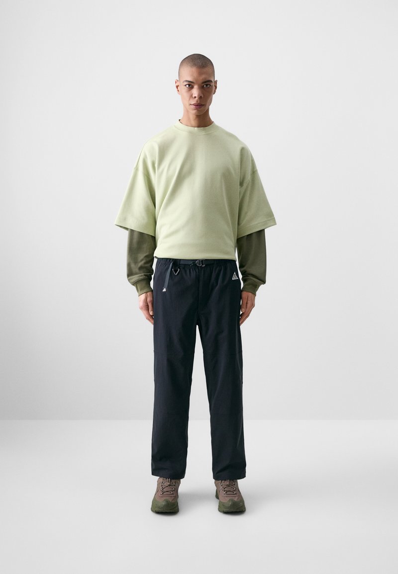 Nike ACG - HIKE PANT - Pantalones - black/anthracite/summit white, Ampliar