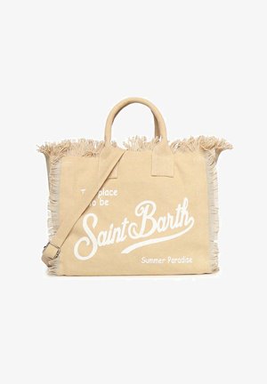 Sac cabas en toile beige avec des bords à franges, des poignées supérieures, une bandoulière réglable et un texte blanc indiquant "Saint Barth Summer Paradise."