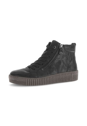 Zwarte leren high-top sneakers met een gestructureerd oppervlak, voorzien van een zijrits, een vetersluiting aan de voorkant en een ribbelrubberen zool.