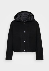 Zwarte cropped hoodie met voorste drukknoopjes, twee grote voorzakken en een gladde binnenvoering.