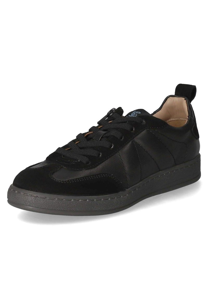 Schwarzer Sneaker mit einer glatten Leder- und Wildlederoberfläche, runder Zehenform, Schnürung an der Vorderseite und einer strukturierten grauen Gummisohle.