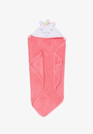 Toalla de bebé rosa con capucha blanca de unicornio que presenta ojos bordados, una cara sonriente, orejas, cuerno y una melena colorida.