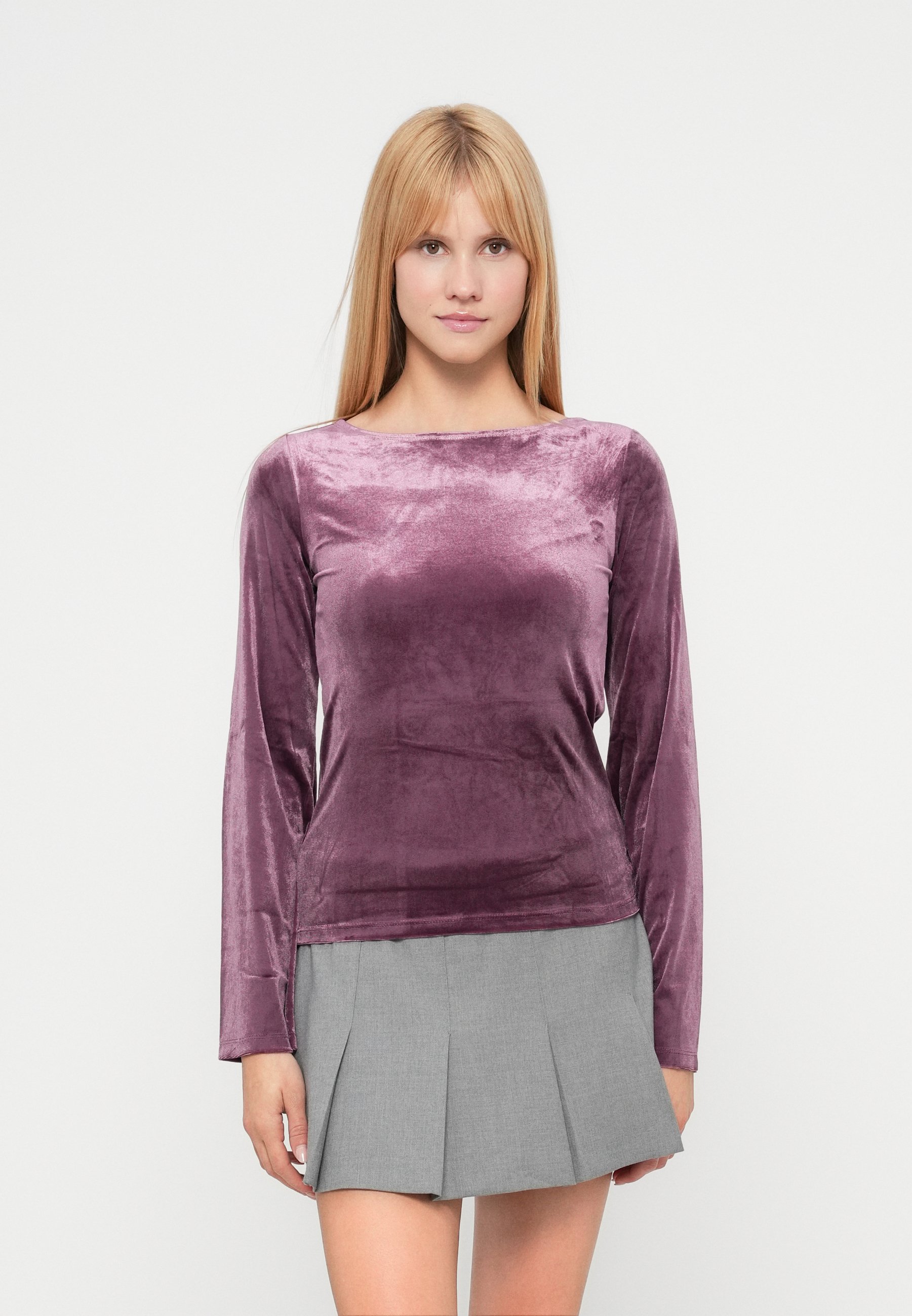 Gap Top Donna A Maniche Lunghe Con Scollo A Barchetta: Eleganza Semplice Per Ogni Giorno