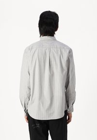 GAP STANDARD - Formāls krekls - grey/white