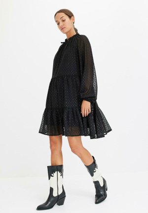 bonprix MIT GLITZEREFFEKT - Vestito casual - black