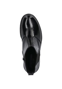 Schwarzer Knöchelschuh mit glänzender Lederoberfläche, seitlichem Reißverschluss, abgerundeter Zehenpartie und genähten Details entlang der Kanten.