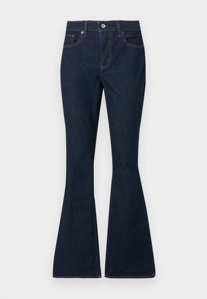 Jean en denim bleu foncé avec une taille haute, bouton et fermeture éclair à l'avant, style classique à cinq poches, et jambes évasées.