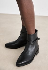 Calvin Klein Bottines - black