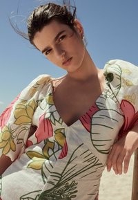 Next PUFF SLEEVE - REGULAR FIT - Jumpsuit - ecru pink floral
