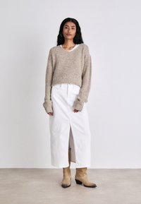 DKNY Krilo iz džinsa - optic white