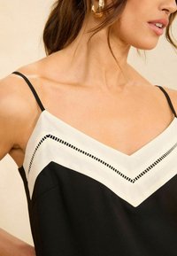 Love & Roses PETITE FIT - CAMI - Tops - black and white