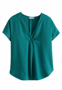 Tyrkysová blůza s krátkými rukávy, výstřihem do V a předním skladem. Vyrobena z hladkého, lehkého materiálu. Zaoblený spodní lem a minimalistické švy.
