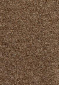 Brun filt stof med en blød tekstur, der har et ensartet, fuzzy udseende og en varm, jordnær tone gennem hele stoffet.