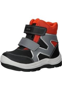 Zwarte en grijze hoge boots met oranje accenten, voorzien van een klittenbandsluiting en een gestructureerde rubberen zool voor grip en ondersteuning.