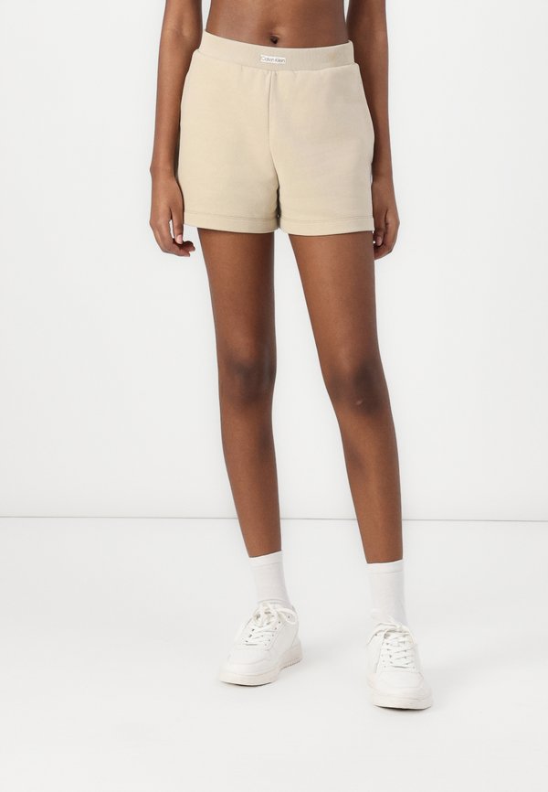 PLACED INSTITUTIONAL - Shorts