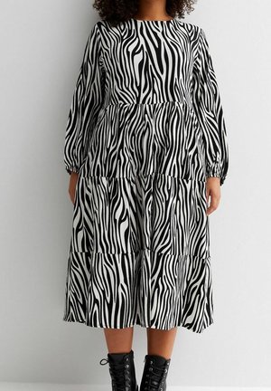 Freizeitkleid - black